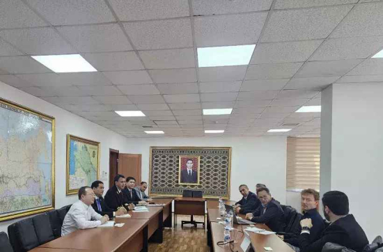 В агентстве «Туркмендениздеряёллары» обсудили совместные проекты с нидерландской Royal IHC