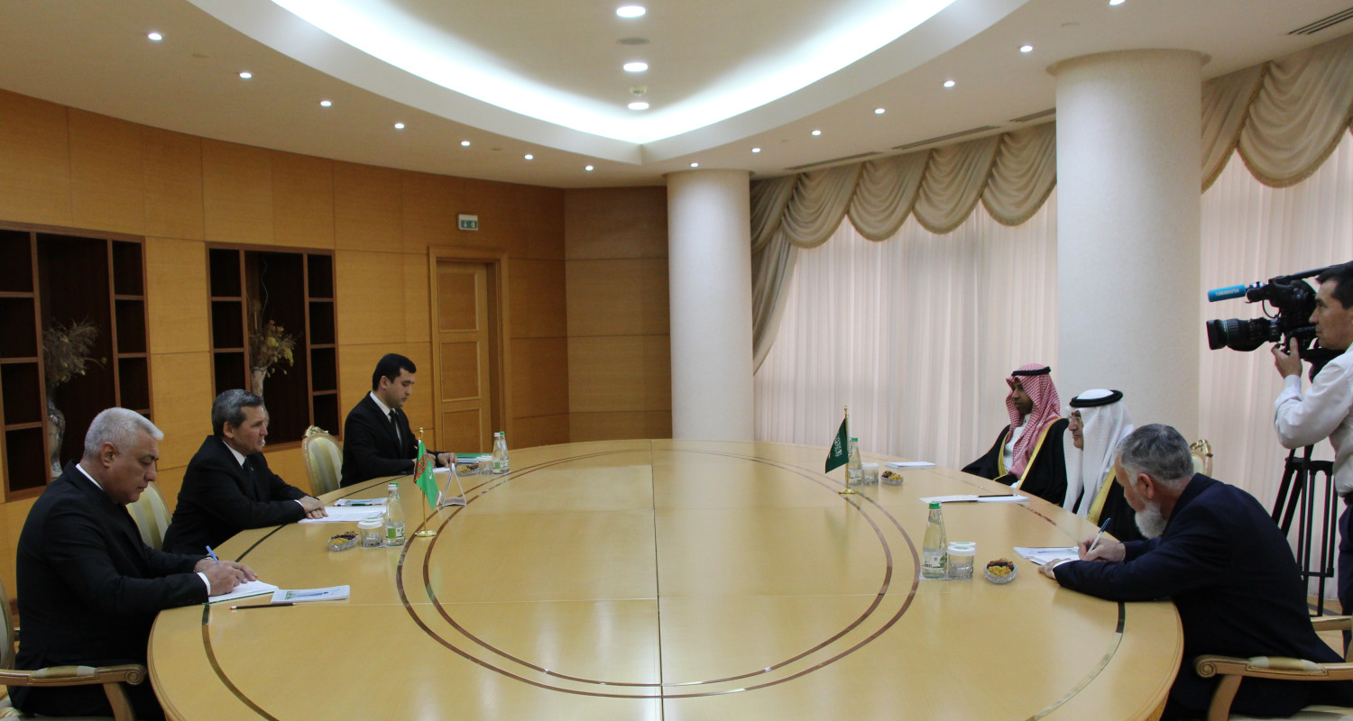 Meredow Saud Arabystanynyň Aşgabatda diplomatik işini tamamlaýan ilçisi bilen duşuşdy