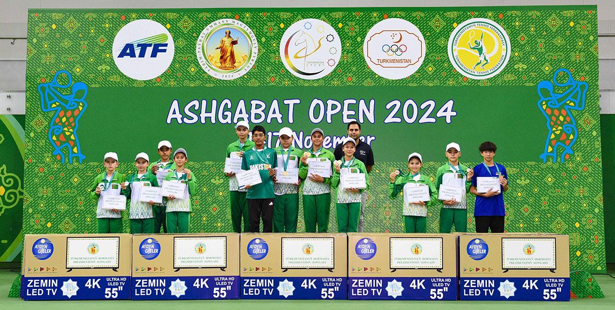 Туркменские теннисисты – победители Международного турнира «Ashgabat Open 2024»