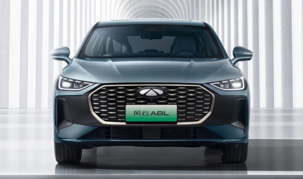 Chery представила гибридный седан Fulwin A8L с рекордным запасом хода