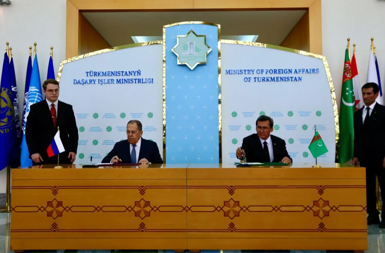 Главы МИД Туркменистана и России подписали программу сотрудничества на 2025-2026 годы
