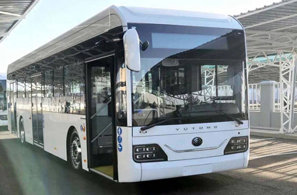 Arkadag şäherinde «4-lük» belgili täze elektrobus gatnawy ýola goýuldy