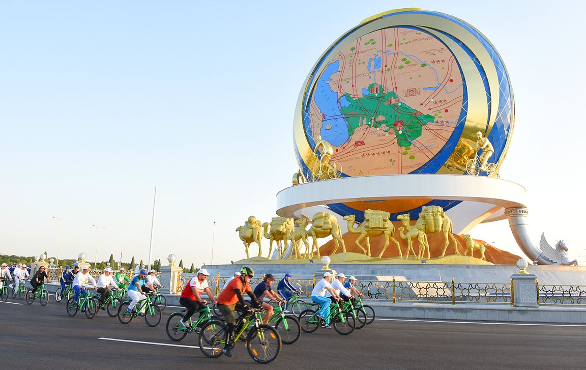 Vehicle traffic restricted in Ashgabat on World Health Day