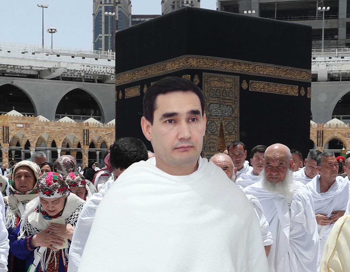 The President of Turkmenistan performs Umrah Hajj