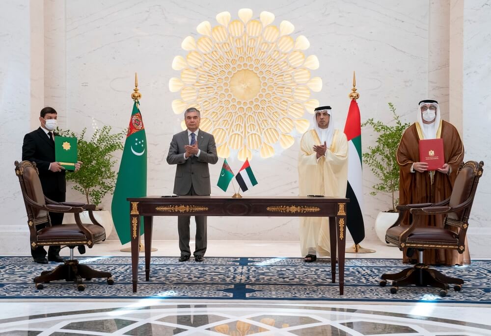 Gurbanguly Berdimuhamedov signed documents on investment and attraction of loans during his visit to the UAE