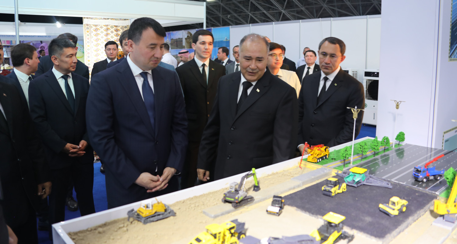 Daşkentde «Türkmenistanda öndürilen» diýen at bilen türkmen harytlarynyň milli sergisi açyldy