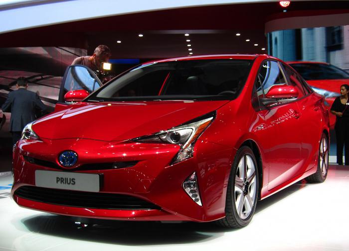 Toyota представила новые двигатели для гибридов и автомобилей на биотопливе