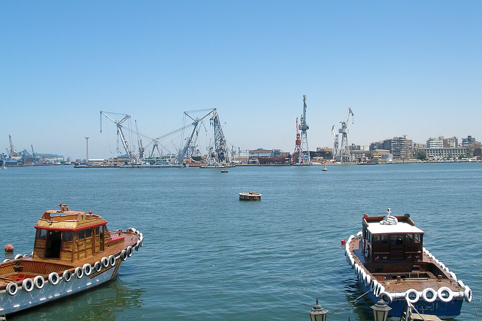 AD Ports построит СЭЗ в Египте у входа в Суэц