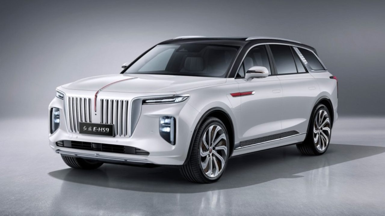 Hongqi выпускает электрокроссовер, сканирующий дорожный рельеф