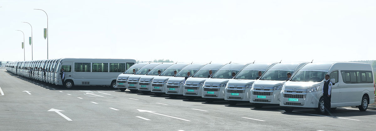 Новые автобусы начали свою работу на дорогах долины Мургаба