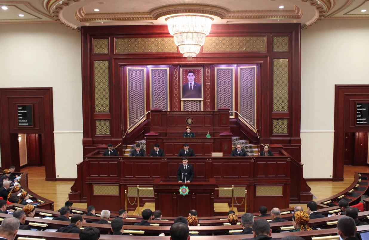 Меджлис Туркменистана принял новую редакцию Гражданского кодекса и закон о Едином реестре избирателей